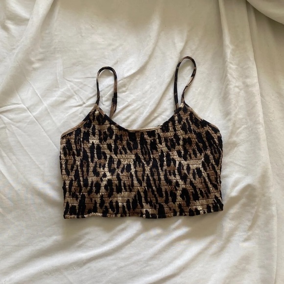 Crop Top Cheeta - Picture 2 of 4